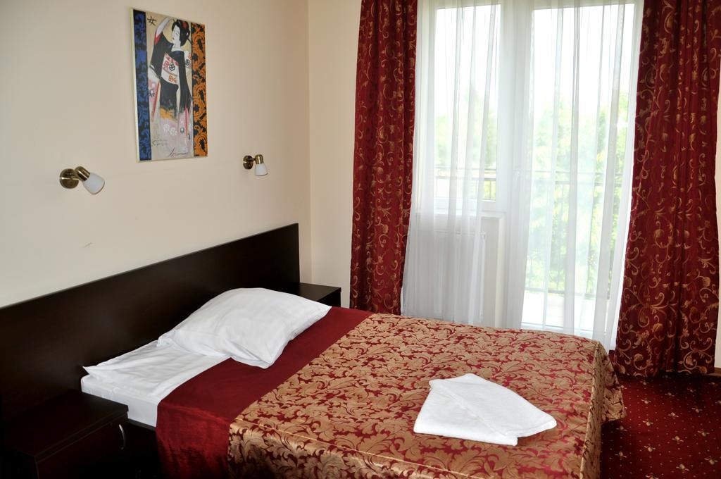 Hotel Korona Rzeszów Exterior foto